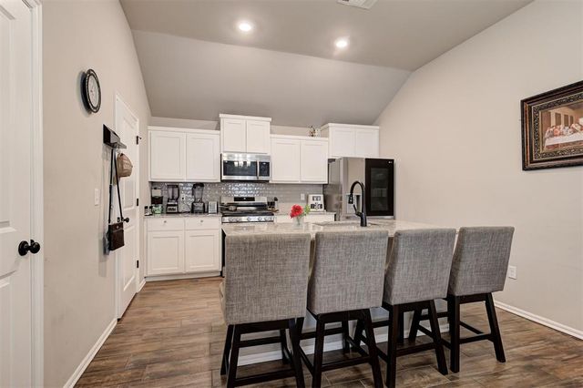 11652 SW 12th Street, Yukon, OK 73099