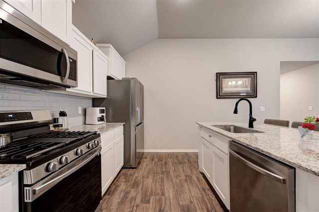 11652 SW 12th Street, Yukon, OK 73099