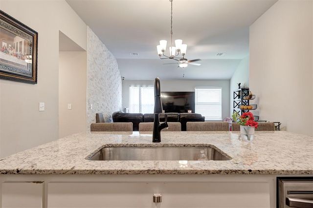 11652 SW 12th Street, Yukon, OK 73099