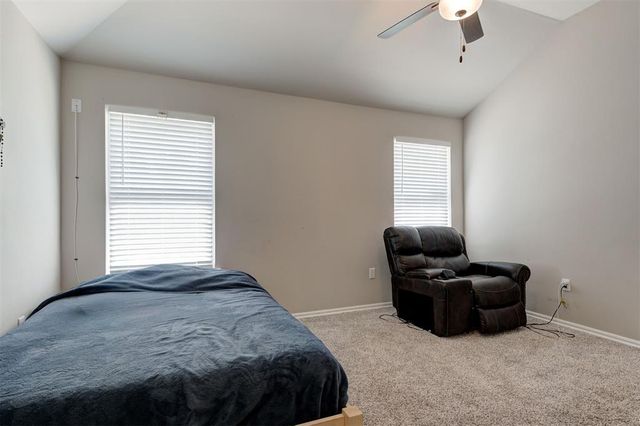 11652 SW 12th Street, Yukon, OK 73099