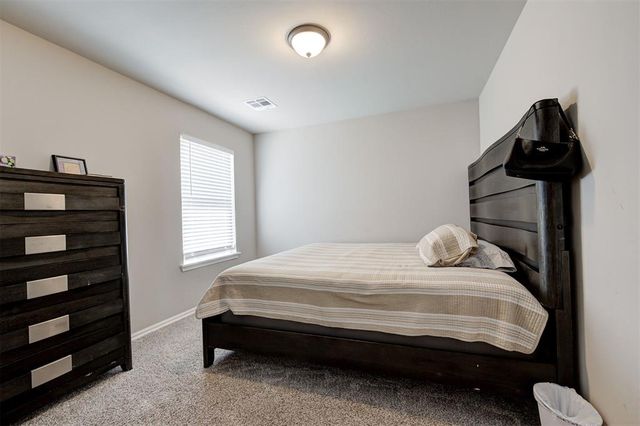 11652 SW 12th Street, Yukon, OK 73099