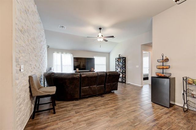 11652 SW 12th Street, Yukon, OK 73099