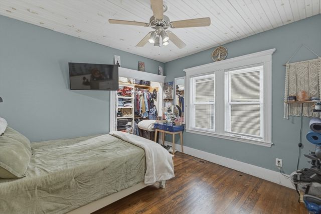 421 Maxfield St, New Bedford, MA 02740