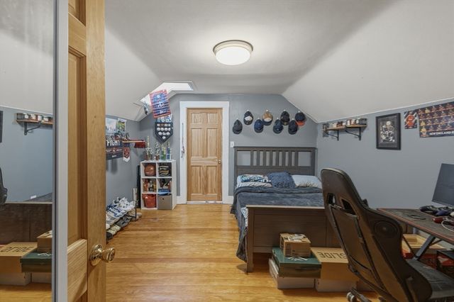 421 Maxfield St, New Bedford, MA 02740