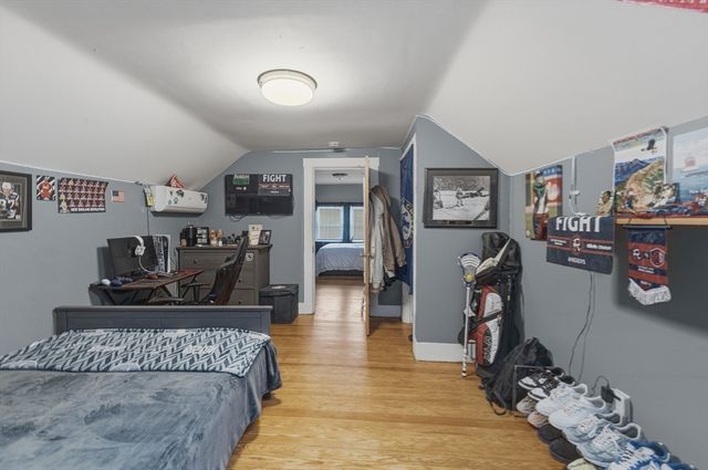 421 Maxfield St, New Bedford, MA 02740