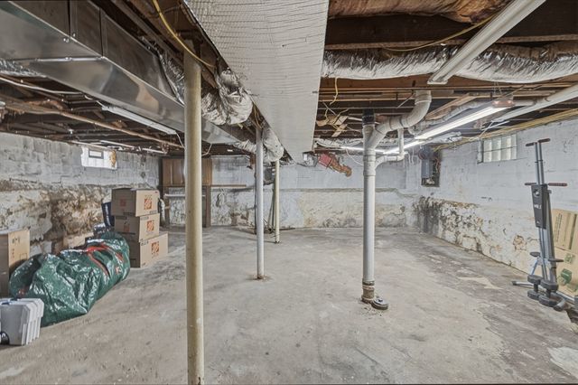 421 Maxfield St, New Bedford, MA 02740