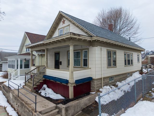 421 Maxfield St, New Bedford, MA 02740