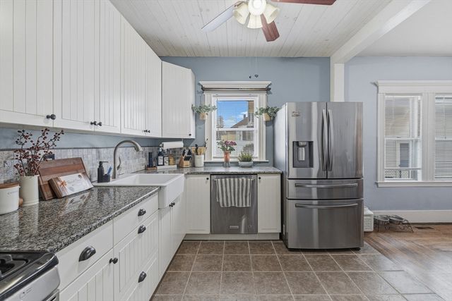 421 Maxfield St, New Bedford, MA 02740