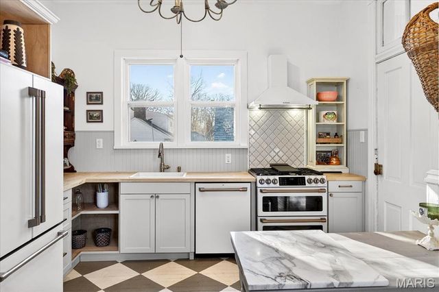 437 Selma Avenue, Webster Groves, MO 63119