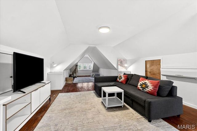 437 Selma Avenue, Webster Groves, MO 63119