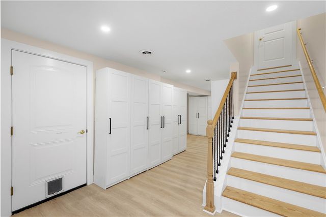 204 Buckels Ave, Houston, PA 15342
