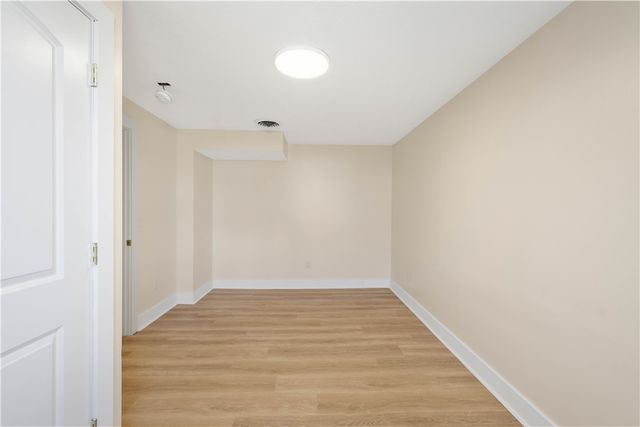 204 Buckels Ave, Houston, PA 15342