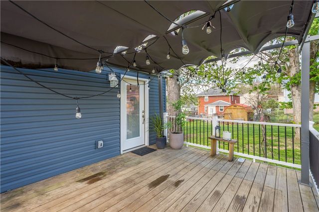 204 Buckels Ave, Houston, PA 15342