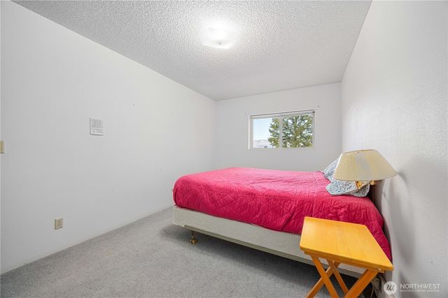 985 Guffy Road, Chelan, WA 98816