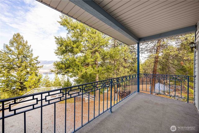 985 Guffy Road, Chelan, WA 98816