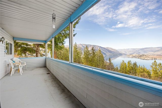 985 Guffy Road, Chelan, WA 98816