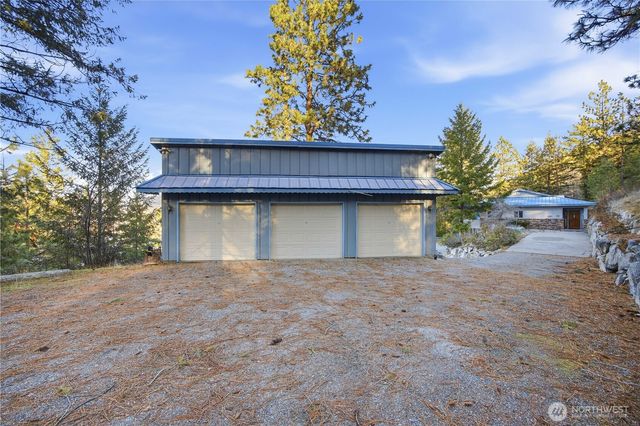 985 Guffy Road, Chelan, WA 98816