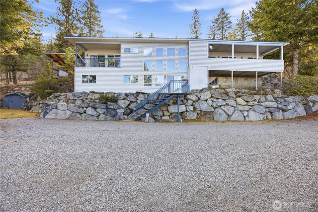 985 Guffy Road, Chelan, WA 98816