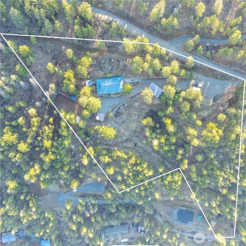 985 Guffy Road, Chelan, WA 98816