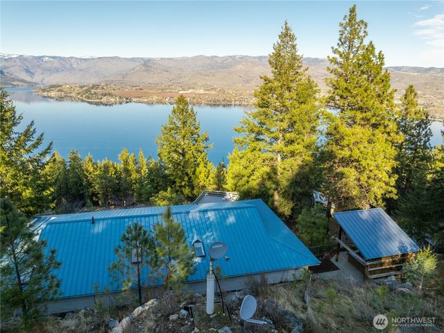 985 Guffy Road, Chelan, WA 98816