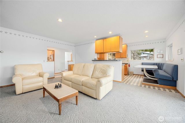 985 Guffy Road, Chelan, WA 98816