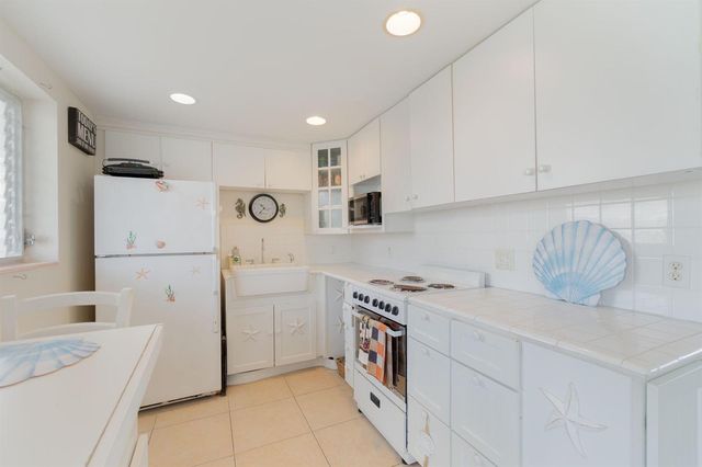 3500 S Ocean Boulevard 405, South Palm Beach, FL 33480