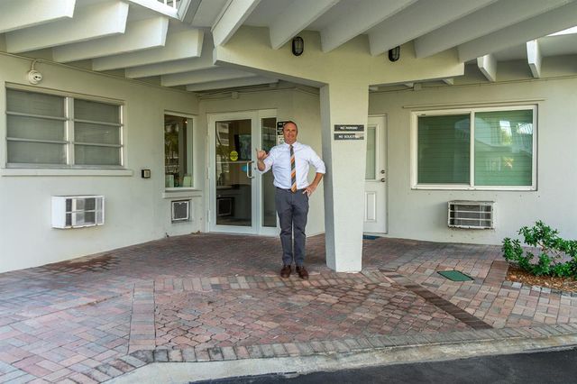 3500 S Ocean Boulevard 405, South Palm Beach, FL 33480