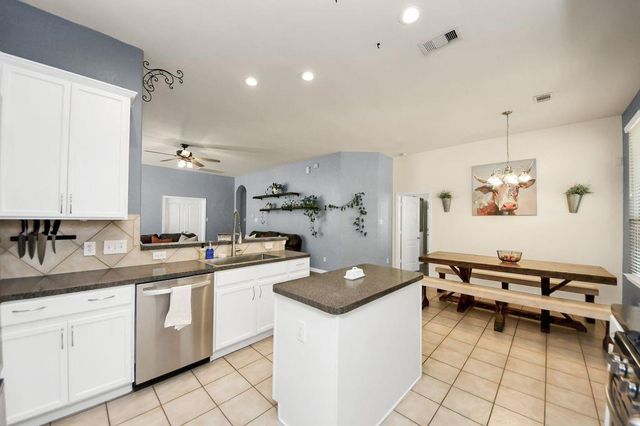 2308 Perkins Crossing Drive, Conroe, TX 77304