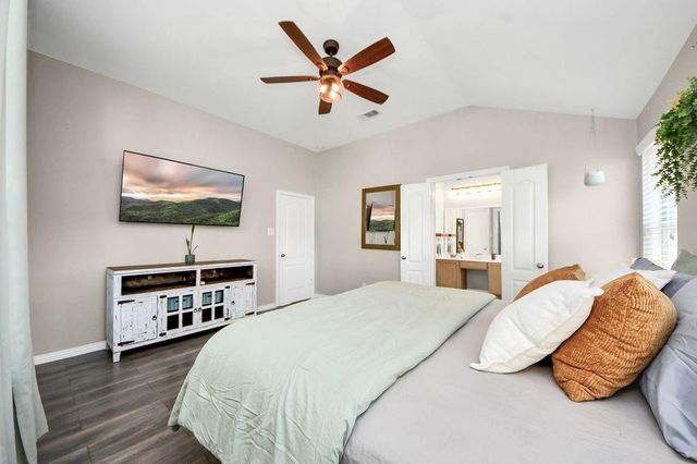 2308 Perkins Crossing Drive, Conroe, TX 77304