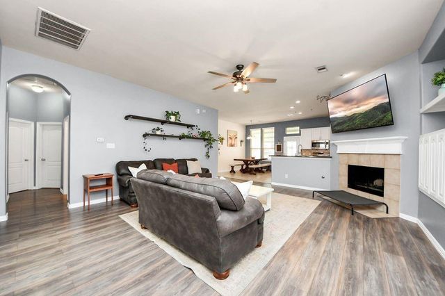 2308 Perkins Crossing Drive, Conroe, TX 77304