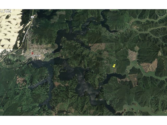 71399 Heavy Horse Rd, Lakeside, OR 97449