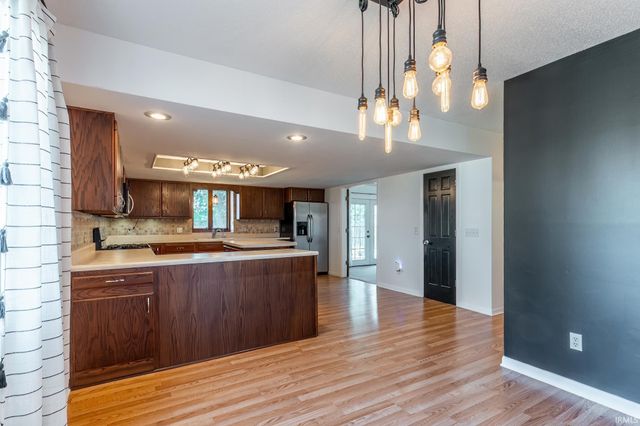 8211 Fawncrest Place, Fort Wayne, IN 46835