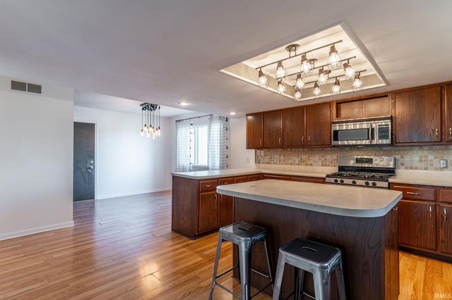 8211 Fawncrest Place, Fort Wayne, IN 46835