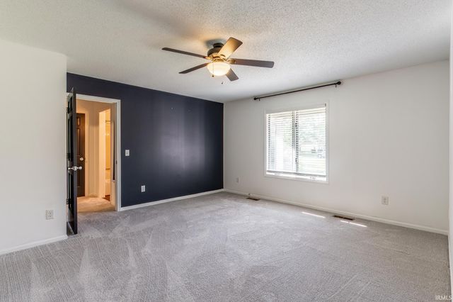 8211 Fawncrest Place, Fort Wayne, IN 46835