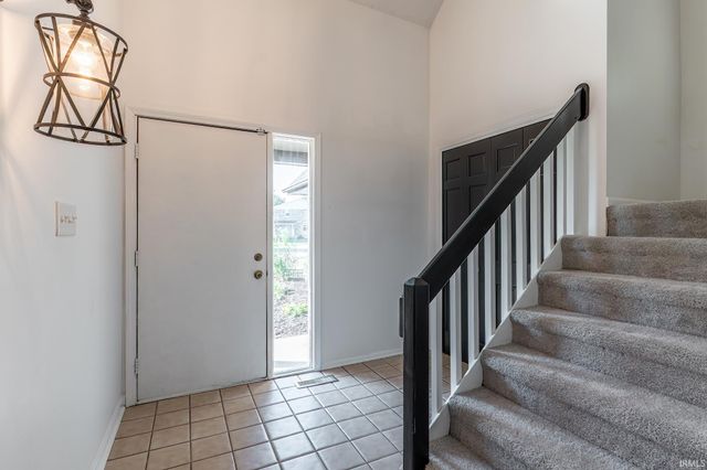 8211 Fawncrest Place, Fort Wayne, IN 46835