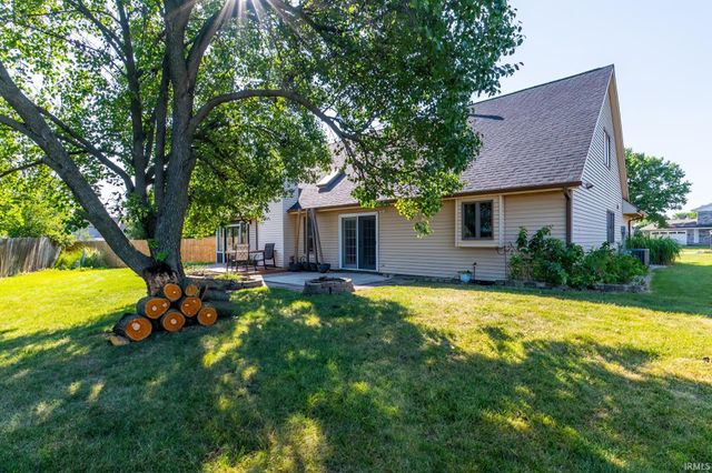 8211 Fawncrest Place, Fort Wayne, IN 46835