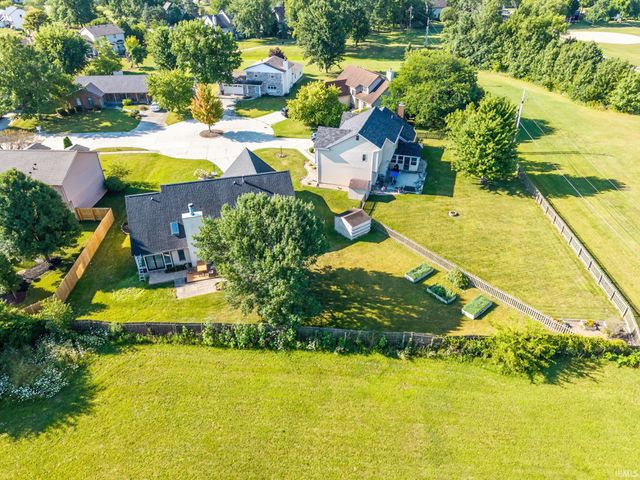 8211 Fawncrest Place, Fort Wayne, IN 46835