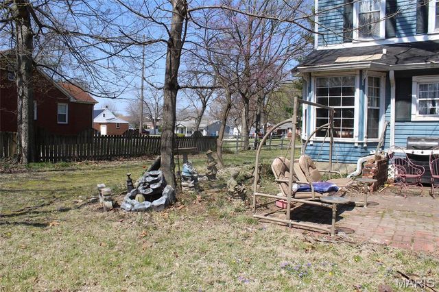 877 E Airline Drive, East Alton, IL 62024