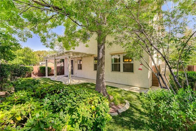 5032 Stumbling Colt Court, Las Vegas, NV 89131