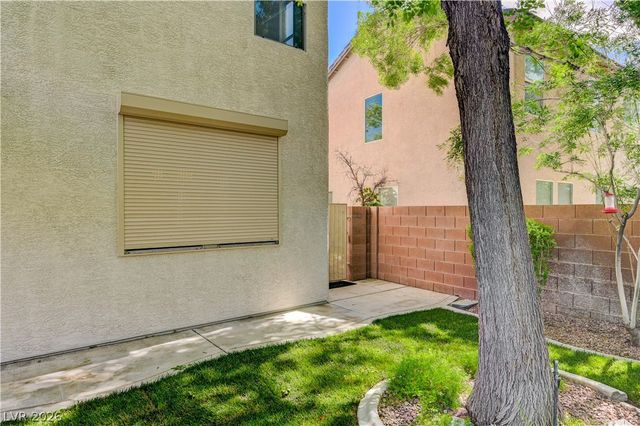 5032 Stumbling Colt Court, Las Vegas, NV 89131
