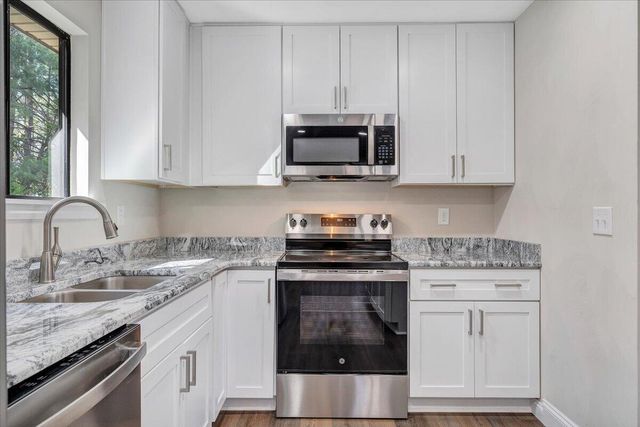 2159 Beavers LN, Vinton, VA 24179