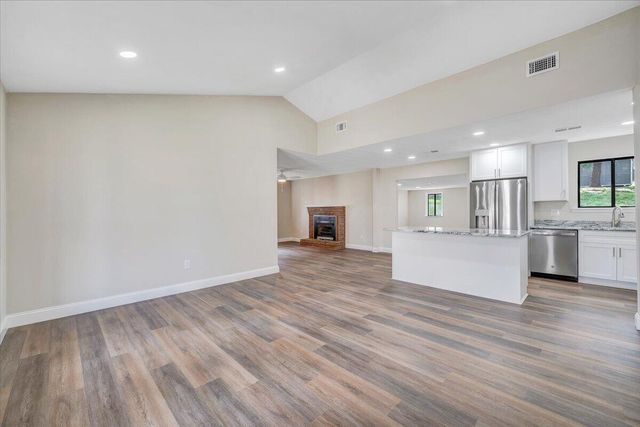 2159 Beavers LN, Vinton, VA 24179