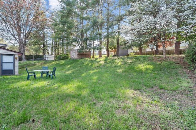 2159 Beavers LN, Vinton, VA 24179