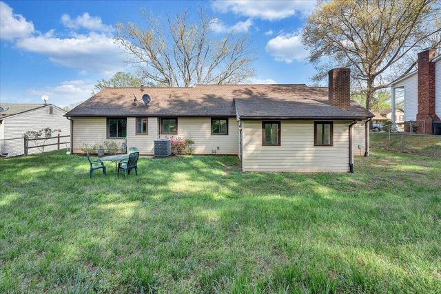 2159 Beavers LN, Vinton, VA 24179