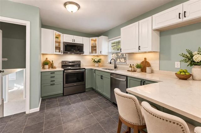 6302 E 102nd Street, Kansas City, MO 64134