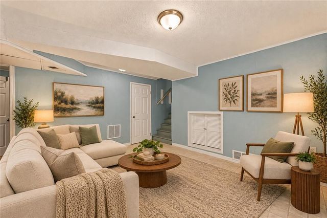 6302 E 102nd Street, Kansas City, MO 64134