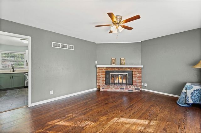 6302 E 102nd Street, Kansas City, MO 64134