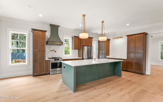 902 Harrington Street, Beaufort, SC 29902