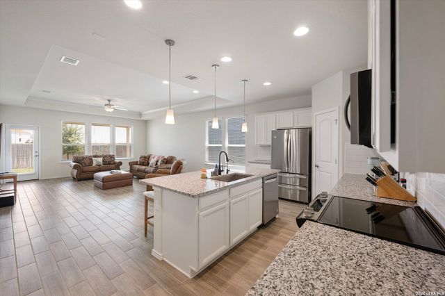 4047 WILD BLOOM RD, Seguin, TX 78155