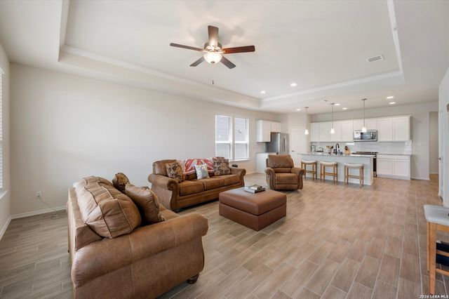 4047 WILD BLOOM RD, Seguin, TX 78155